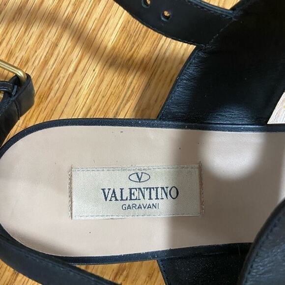 Valentino Garavani Black Leather Sandals – Gold Ring Accent, Size 8.5 - Picture 3 of 6